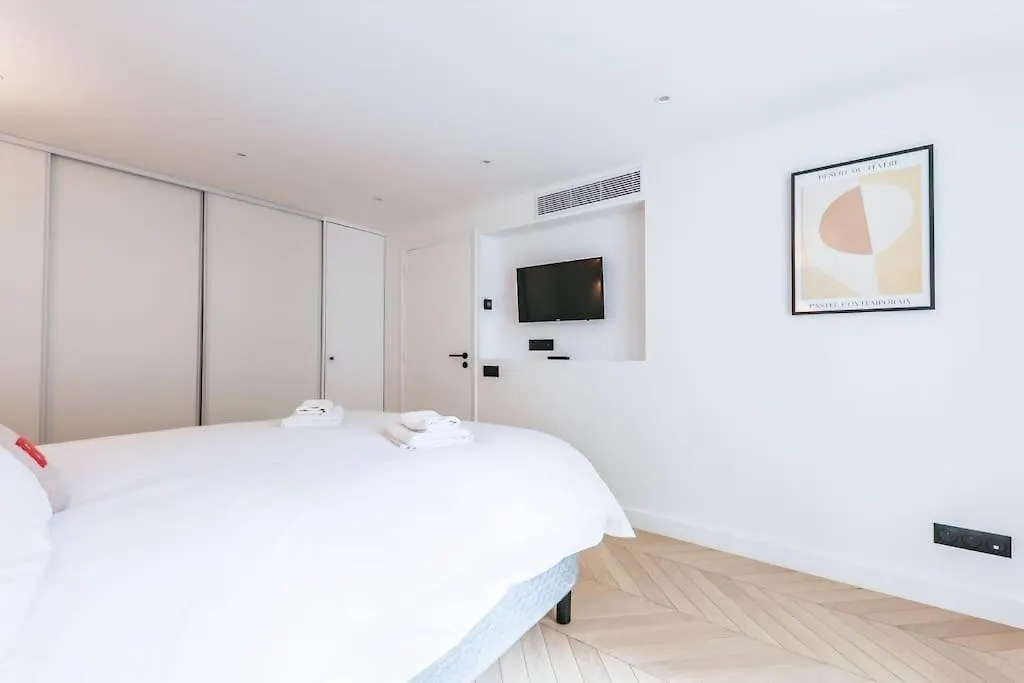 Urban Retreat Brand-new Duplex 2-bedroom Lejlighed *
