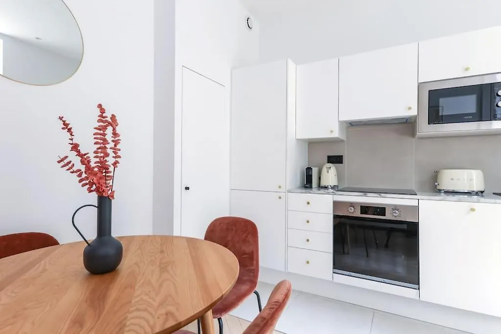 Lejlighed Urban Retreat Brand-new Duplex 2-bedroom