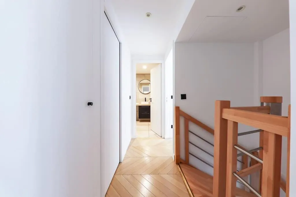 Urban Retreat Brand-new Duplex 2-bedroom *