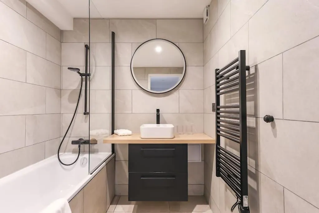 Urban Retreat Brand-new Duplex 2-bedroom