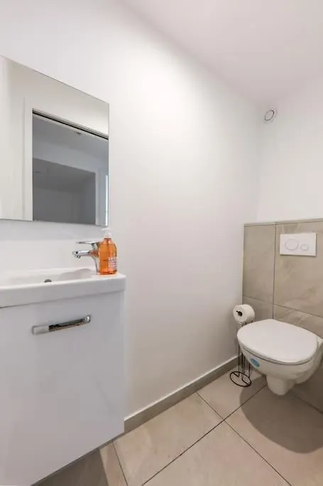 Apartment Urban Retreat Brand-new Duplex 2-bedroom *