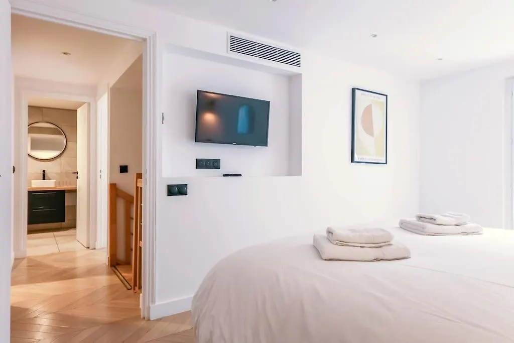 Urban Retreat Brand-new Duplex 2-bedroom Appartement