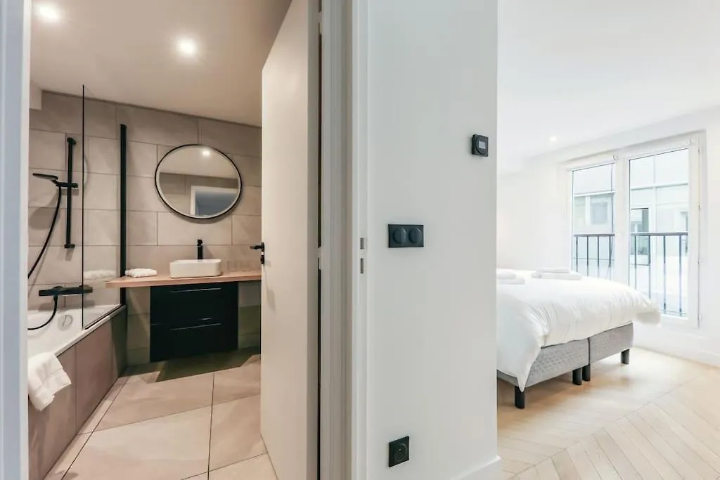 Urban Retreat Brand-new Duplex 2-bedroom *